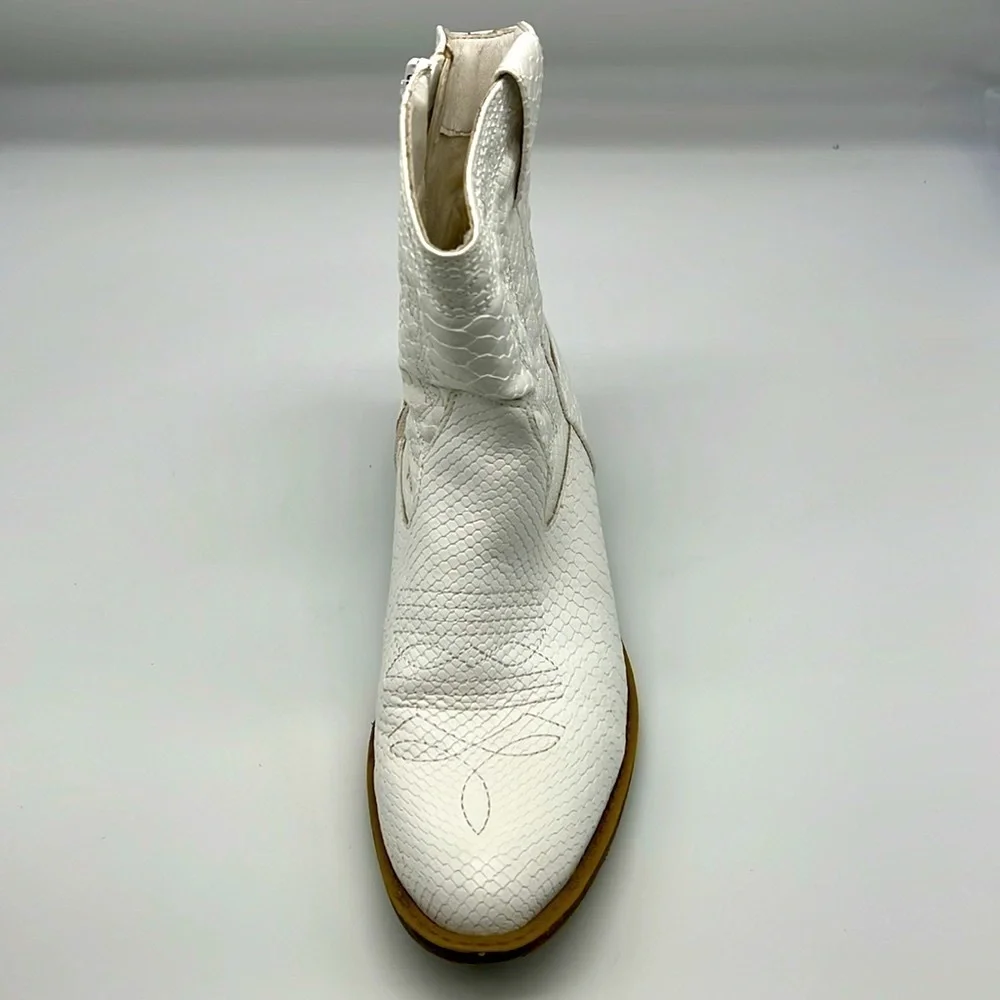 Coconuts By Matisse - Pistol White Faux Leather Snake Print Ankle Boots Size 7.5